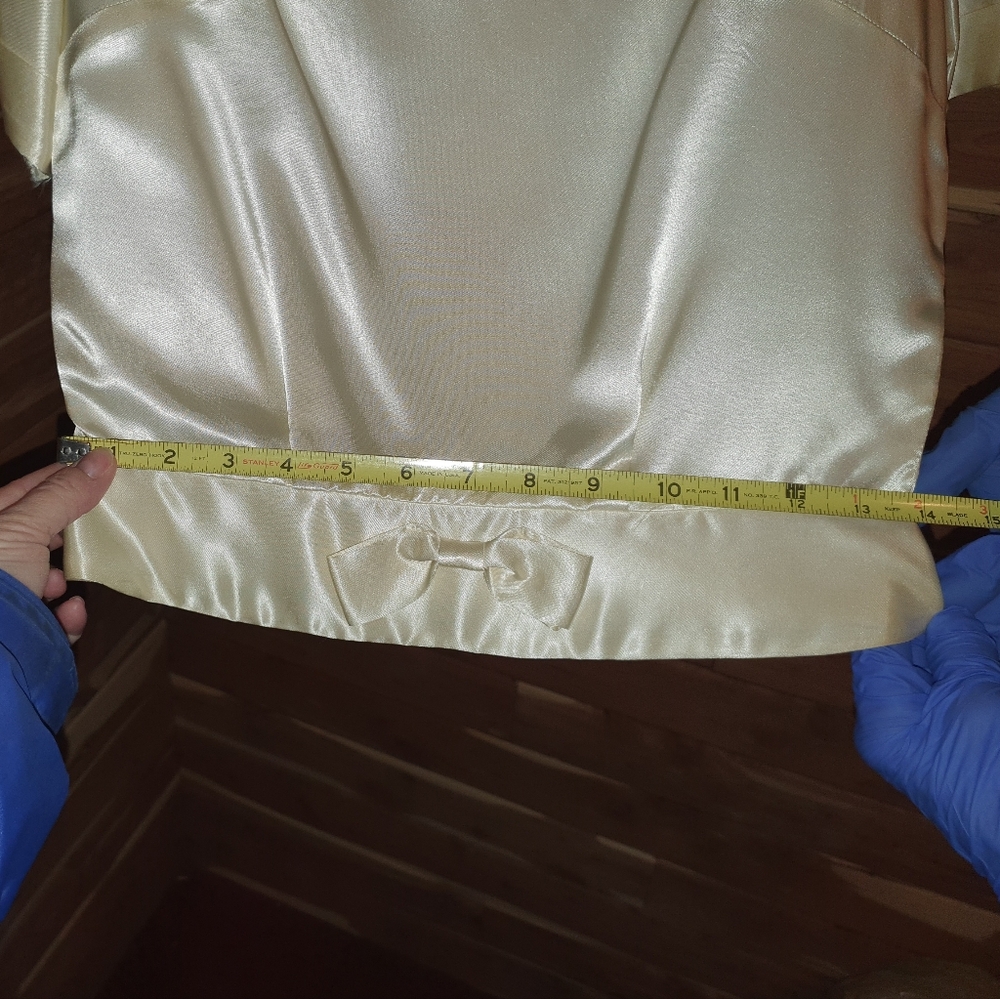 Vintage 40s Elegant Cream Satin Women's Top - Picture 3 of 3